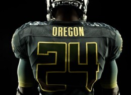 Oregon-Rose-Bowl-Uniforms-7