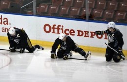 Penguins-All-Wear-C-to-Mock-Crosby-Story