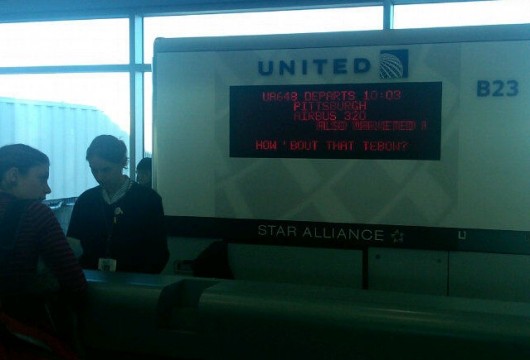 united-airlines-tebow-530x360.jpg