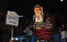 Mardi-Gras-Float-Rips-LSU-4