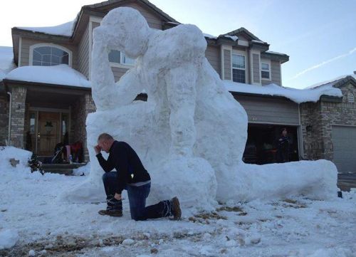 Tebowing snowman