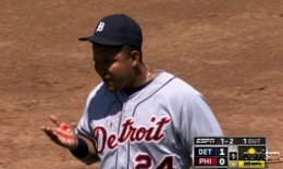 Miguel-Cabrera-Grounder-to-the-Face