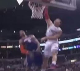 blake-griffin-dunk-channing-frye