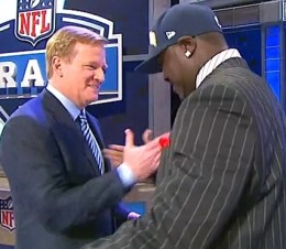 roger-goodell-melvin-ingram-handshake