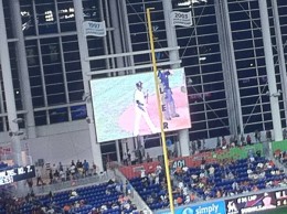 giancarlo-stanton-homerun-scoreboard1