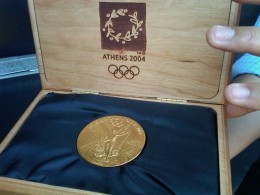 alexei-ramirez-gold-medal