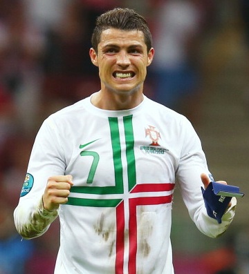 Ronaldo Euro 2012 Hairstyle on Shayk Fight Over Cristiano Ronaldo S Hair Gel    Larry Brown Sports