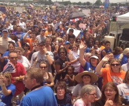 thunder-fans-airport