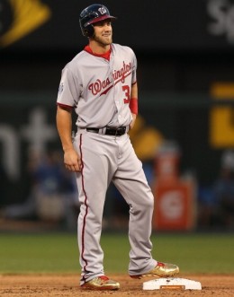 bryce-harper-gold-cleats