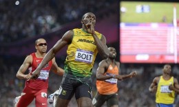 usain-bolt-200-silences-crowd