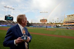 vin-scully-rainbow-bobblehead