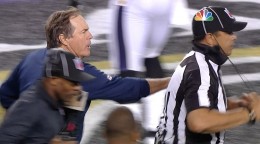 bill-belichick-grabs-referee-1