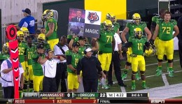 oregon-green-yellow-uniform