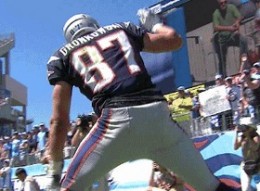 rob-gronkowski-spike-fail