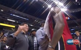 lebron-james-fan-hanging