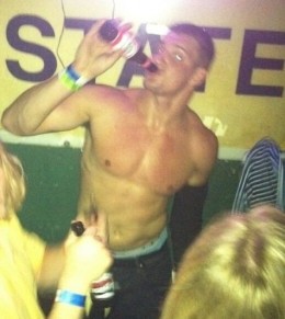 Rob-Gronkowski-shirtless-partying
