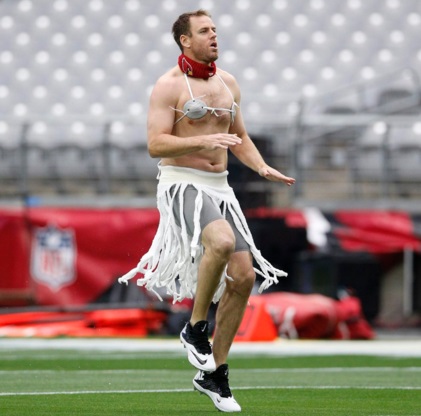 carson-palmer-hula.jpg