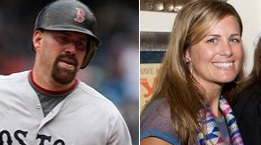 Kevin Youkilis and Julie Brady tie the knot