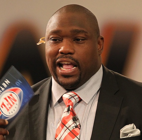 NFL Hall of Famer Warren Sapp charged with domestic violence after  allegedly biting and stomping on girlfriend : r/nfl