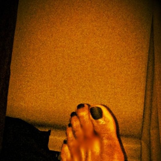 Dwyane Wade shows off black painted toenails, says it's 'RockStar ish