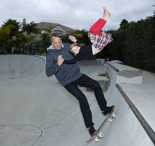 Tony-Hawk-daughter-skating-1