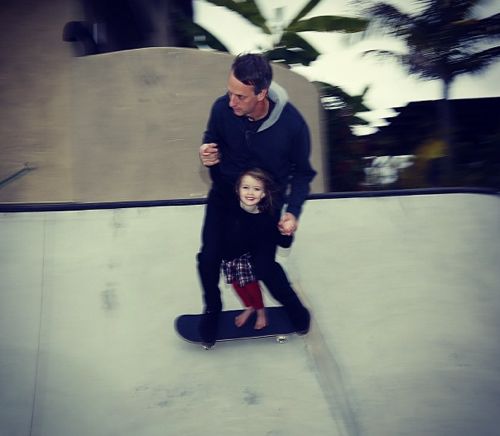 Tony-Hawk-daughter-skating-2