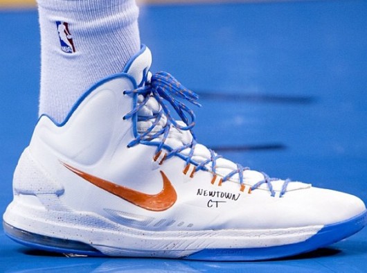 Kevin Durant pays tribute to Newtown victims with message on shoe ...