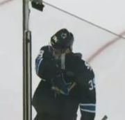 Logan-Couture-Kaepernicking