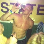 Rob-Gronkowski-shirtless