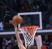 Joakim-Noah-offensive-interference