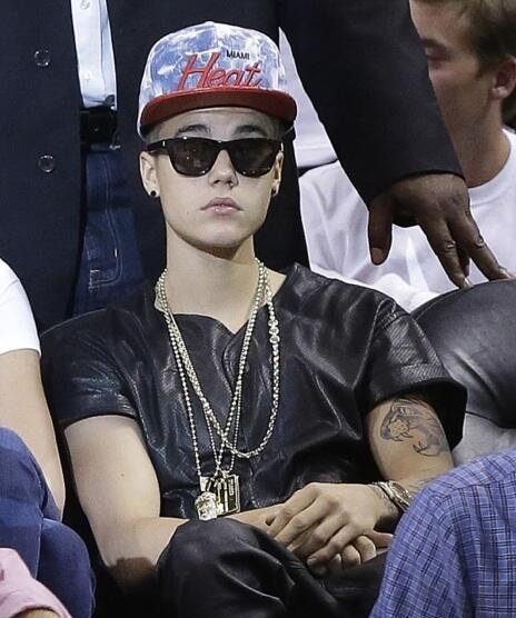 Justin Bieber lip gloss Heat hat