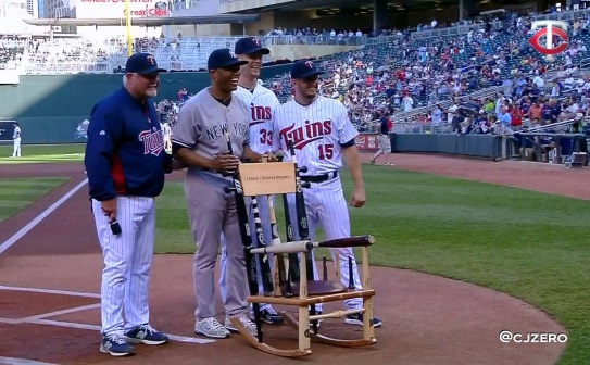 Twins give Mariano Rivera a rocking chair made of broken bats : r