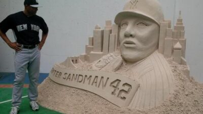 Mariano Rivera sand sculpture