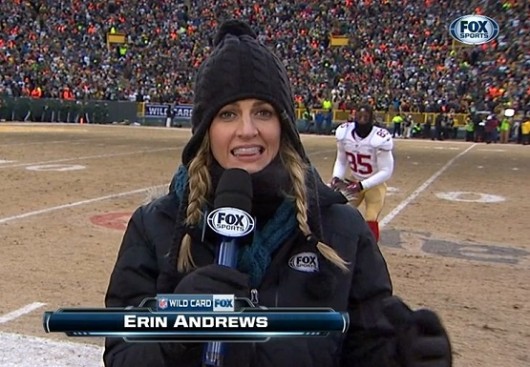 Erin Andrews had to bundle up for the cold Packers-49ers game