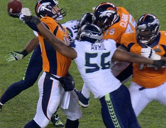 Seahawks' Malcolm Smith returns interception 69 yards for touchdown (GIF)