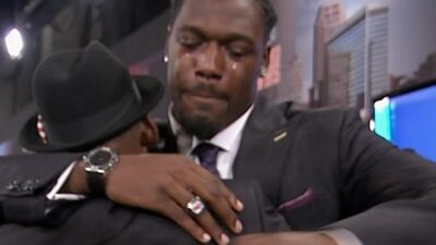 Jadeveon Clowney cries