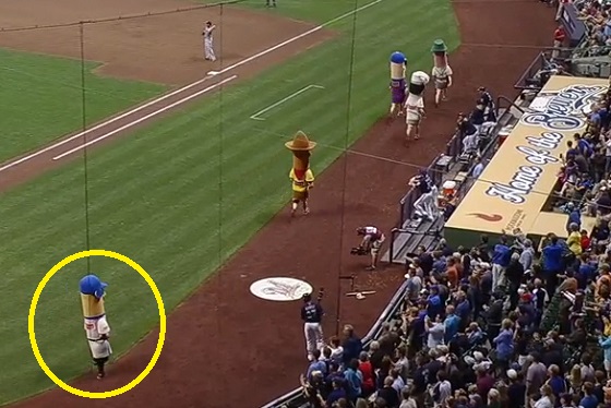 Tim Kurkjian competes in Milwaukee Brewers sausage race, finishes