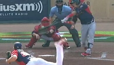 Javier Baez home run