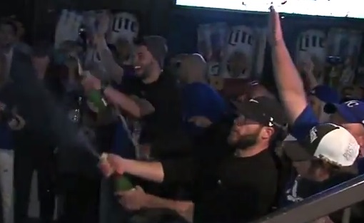 Eric Hosmer bought Royals fans drinks for an hour after KC swept