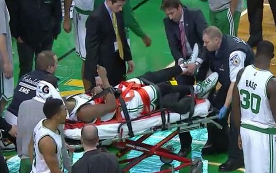 Marcus Smart suffers ankle injury vs. Pacers, sustains no serious damage 