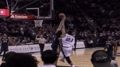 Omer Asik Tim Duncan