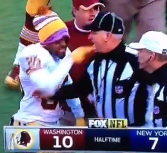 Washington Redskins receiver Santana Moss ejected vs. Giants for berating  referee 