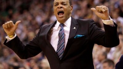 Lionel Hollins
