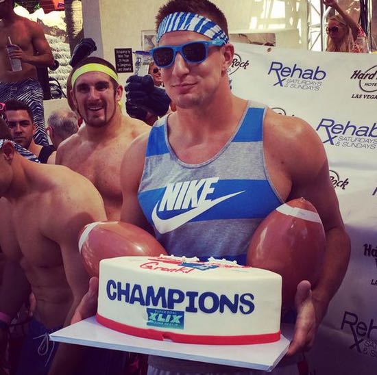 Rob Gronkowski Kicks Off 26th Birthday Celebration Early in Vegas - E!  Online