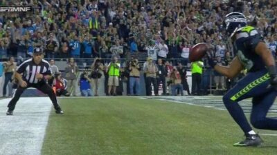 KJ Wright illegal batting