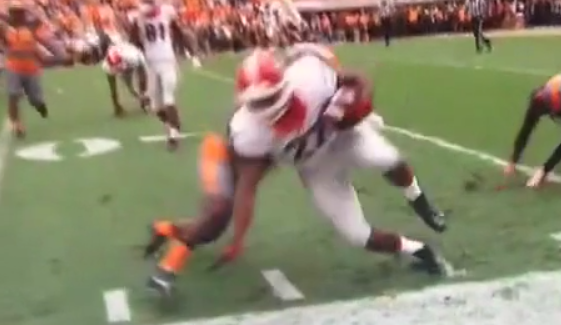 Nick Chubb carted off with knee injury