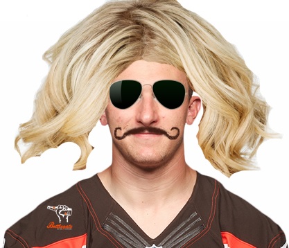 Report Johnny Manziel wore disguise used alias in Las Vegas