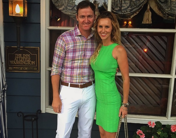 Jimmy Walker gives wife Erin nice pat on behind (Video)