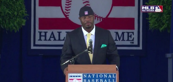 Ken Griffey Jr put on backwards hat during Hall of Fame speech (Video)