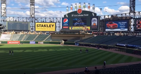 White Sox ballpark changing name to Guarantee Rate Field